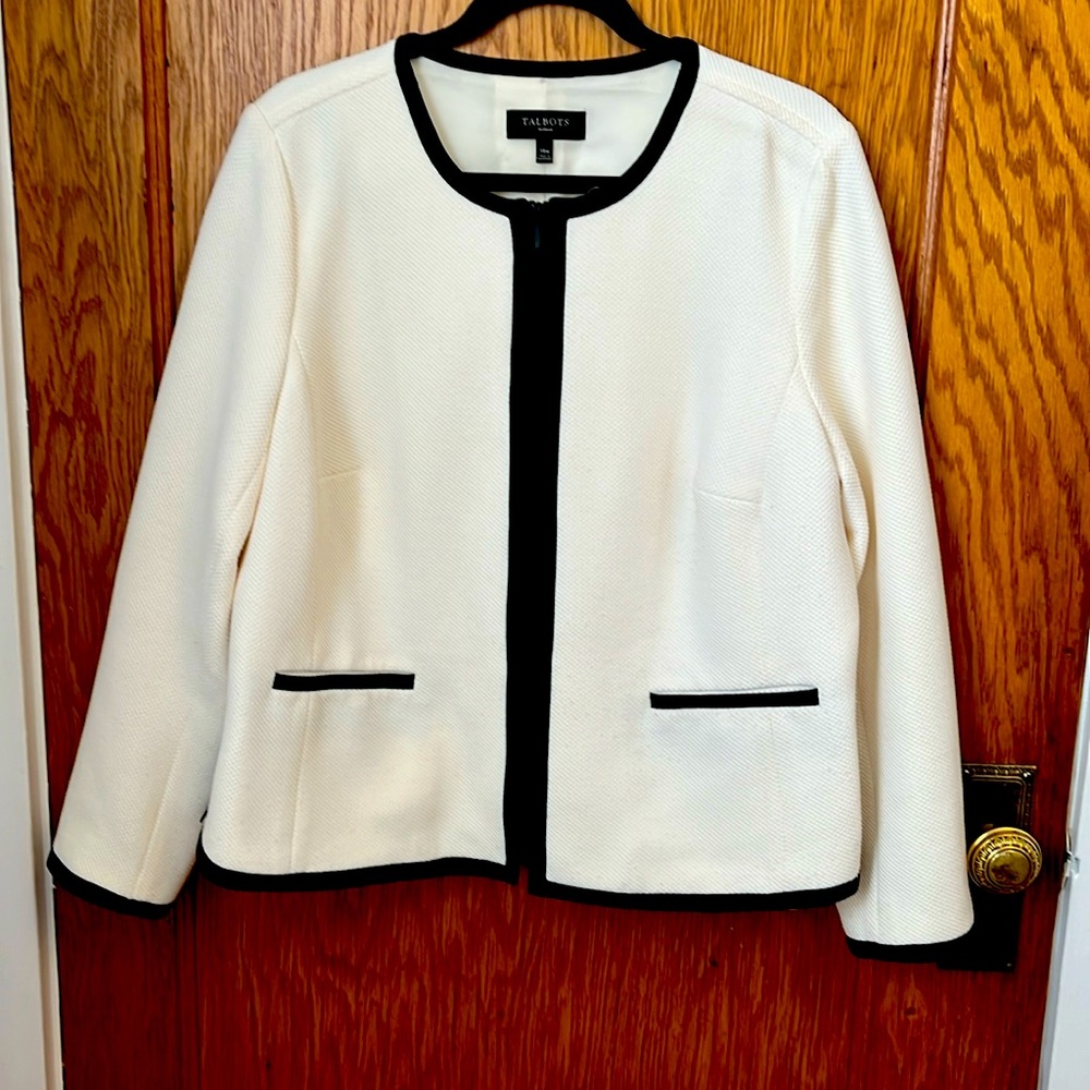 Blazer, 14W